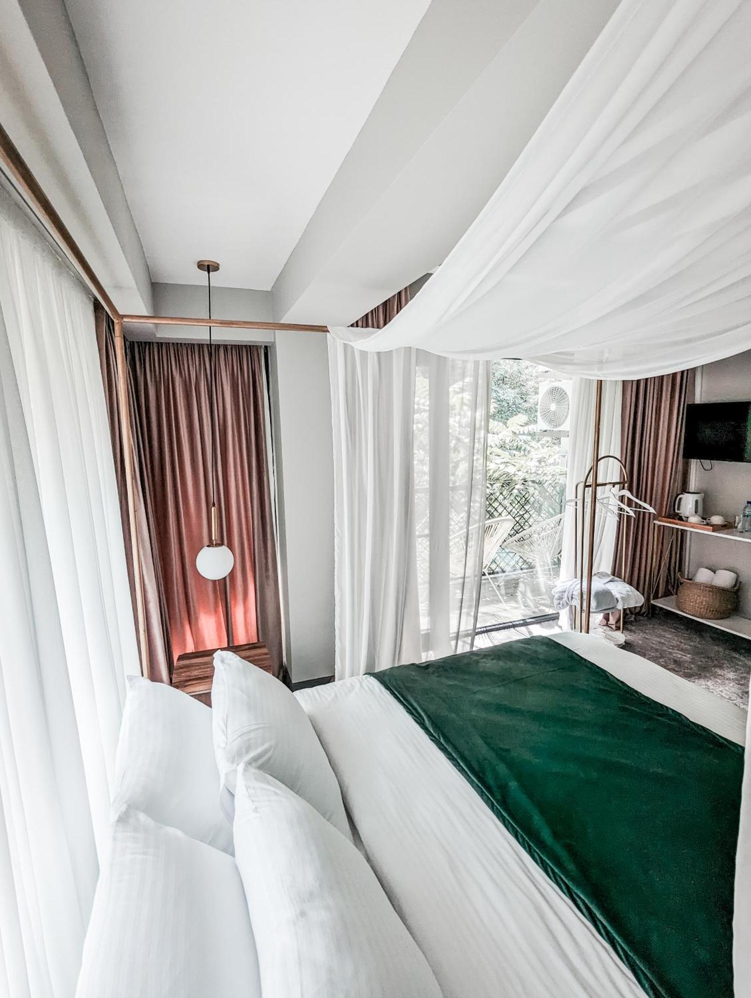 Park Resort Mtirala National Park Chakvistavi ภายนอก รูปภาพ